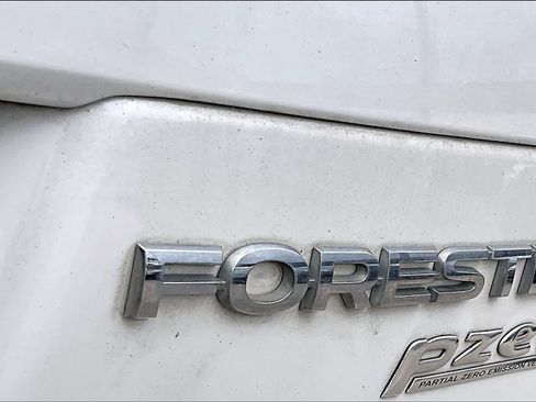 Used 2016 Subaru Forester 2.5i Touring image 10