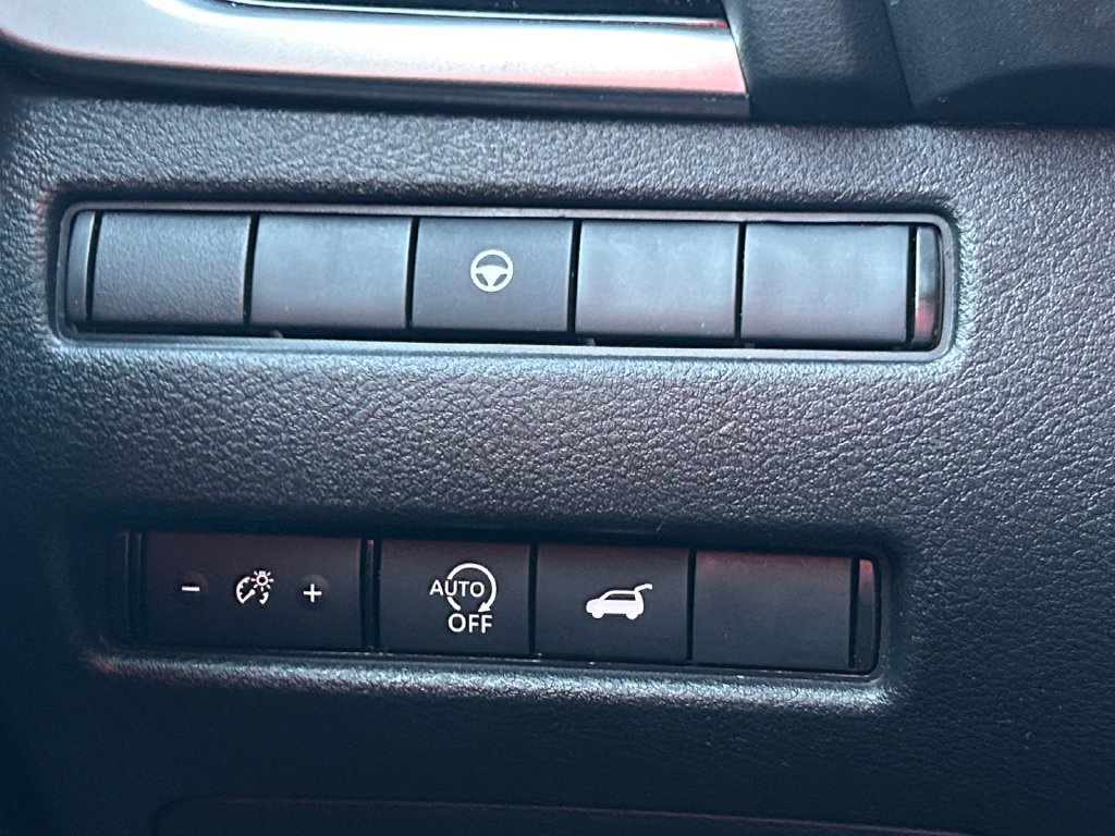 Used 2026 Nissan Rogue SV AWD/4WD image 26