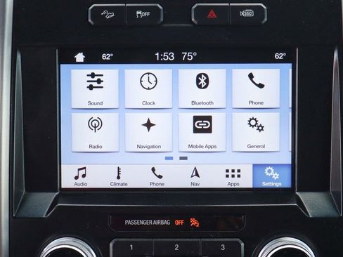 Used 2016 Ford F150 Platinum w/ Equipment Group 701A Luxury image 34