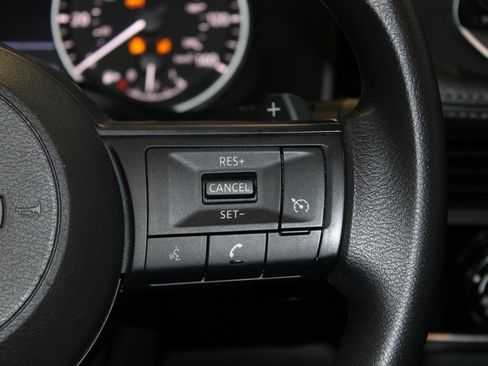 Used 2023 Nissan Rogue S image 25