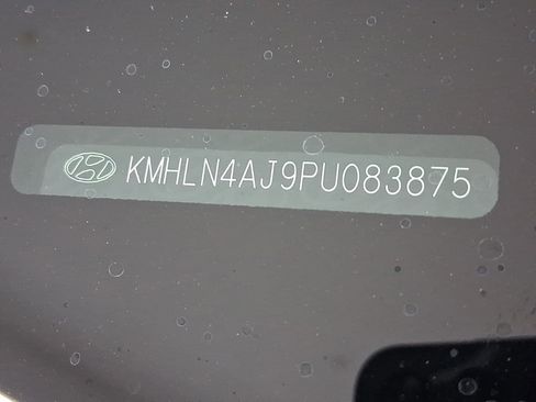 Used 2023 Hyundai Elantra Limited image 19