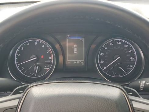 Used 2022 Toyota Camry SE FWD image 19