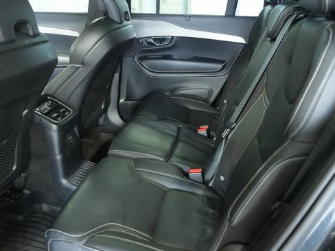 Used 2022 Volvo XC90 T8 R-Design w/ Advanced Package image 34