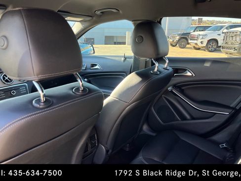 Used 2018 Mercedes-Benz GLA 250 w/ Premium Package image 19