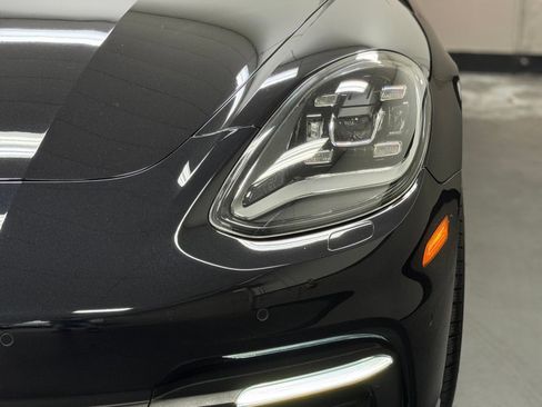 Used 2019 Porsche Panamera 4 AWD/4WD image 7