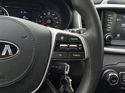 Used 2019 Kia Sorento FWD V6 image 27