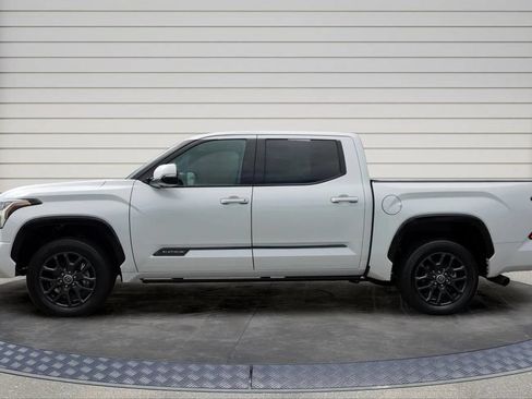 Used 2023 Toyota Tundra Platinum AWD/4WD image 4