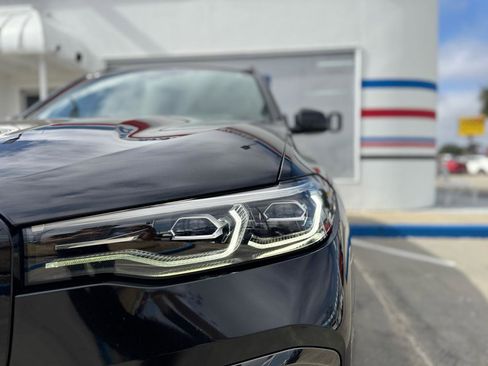 Used 2019 BMW X7 xDrive50i w/ M Sport Package image 13