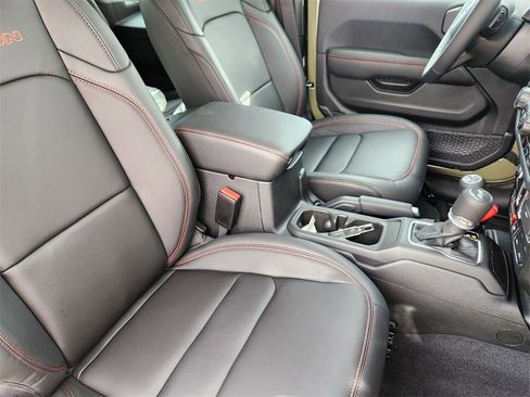 New 2025 Jeep Wrangler Rubicon image 9