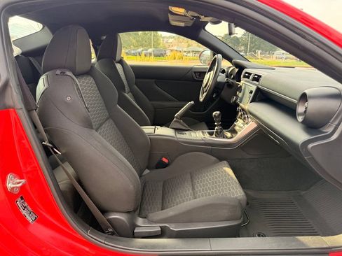 Used 2025 Toyota GR86 w/ ALL Weather Mat Package (TMS) RWD image 25
