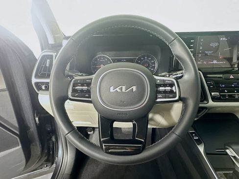 Used 2023 Kia Sorento S w/ Panoramic Sunroof Package FWD image 11