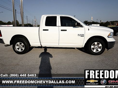 Used 2024 RAM 1500 Classic SLT AWD/4WD image 37