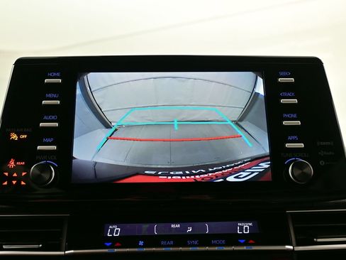 Used 2023 Toyota Sienna XLE FWD image 20