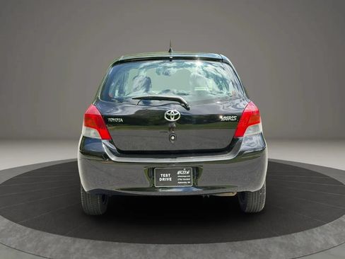 Used 2010 Toyota Yaris 2-Door Hatchback FWD image 5
