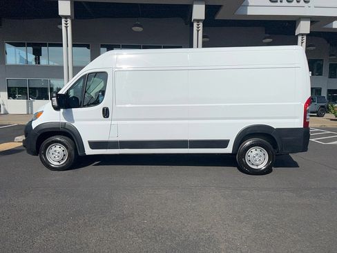 Used 2023 RAM ProMaster 2500 FWD image 7