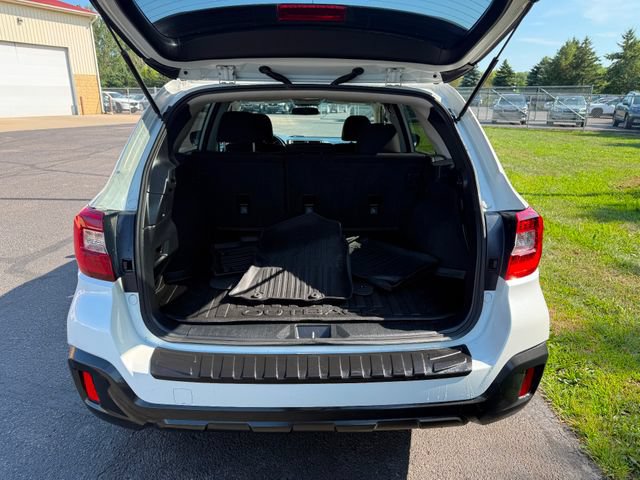 Used 2018 Subaru Outback 2.5i Premium AWD/4WD image 3