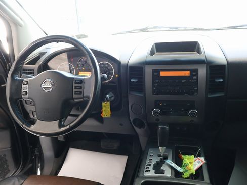 Used 2010 Nissan Titan SE w/ SE Value Truck Pkg image 23