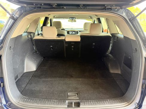 Used 2017 Kia Sorento LX w/ LX Convenience Package image 23