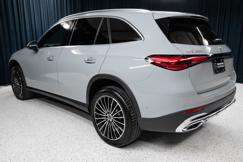 New 2027 Mercedes-Benz GLC 300 image 7
