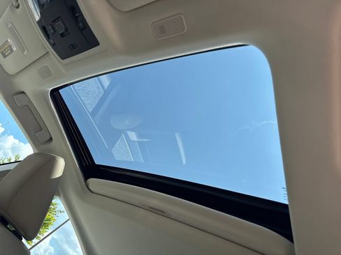 Used 2019 Lexus ES 350 w/ Premium Package FWD image 34