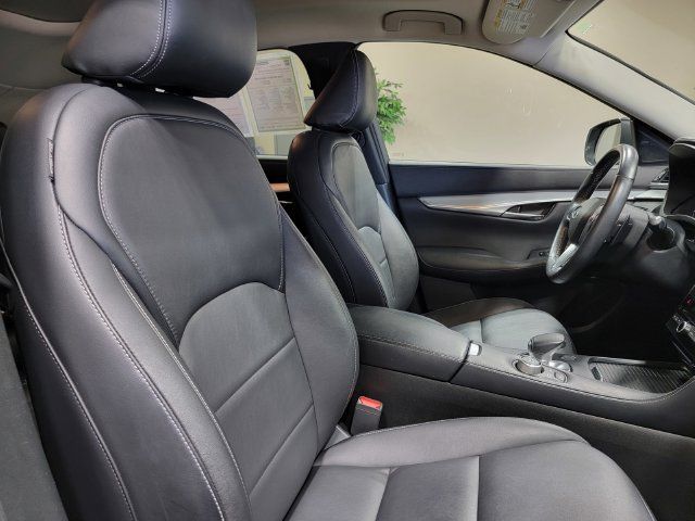 Used 2020 INFINITI QX50 Luxe w/ Navigation Package AWD/4WD image 16