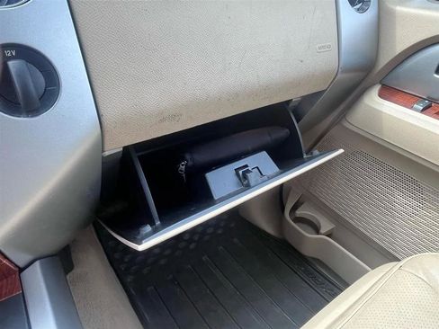 Used 2010 Ford Expedition Eddie Bauer AWD/4WD image 26