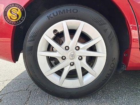 Used 2013 Toyota Prius V Two image 9