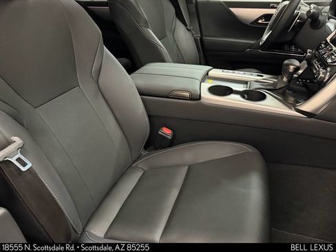Used 2025 Lexus LX 600 F Sport w/ Accessory Package (2T) AWD/4WD image 12