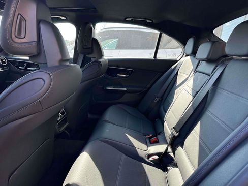 Used 2025 Mercedes-Benz C 300 4MATIC Sedan image 10
