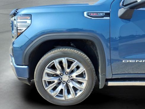 Used 2025 GMC Sierra 1500 Denali AWD/4WD image 4