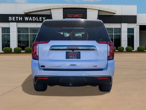 Used 2023 GMC Yukon XL AT4 w/ AT4 Premium Plus Package image 6