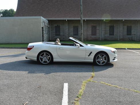 Used 2016 Mercedes-Benz SL 550 image 18