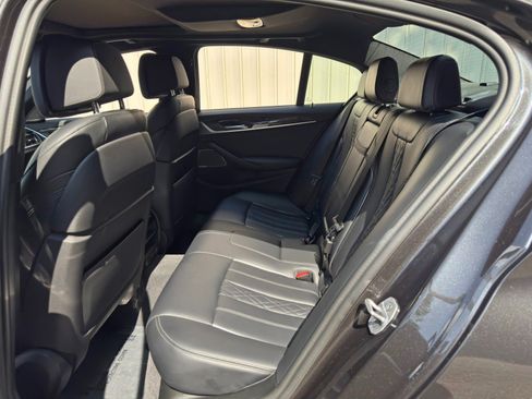 Used 2022 BMW 530e w/ Premium Package RWD image 42