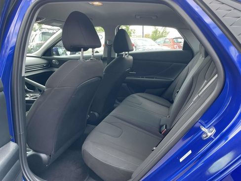 Used 2025 Hyundai Elantra Hybrid FWD image 13
