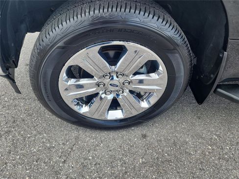 Used 2018 Ford F150 XLT w/ Equipment Group 302A Luxury image 9