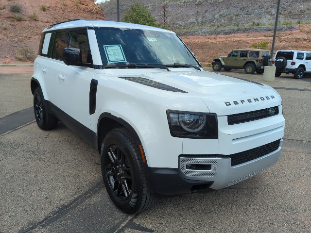 Used 2025 Land Rover Defender 110 S AWD/4WD image 3