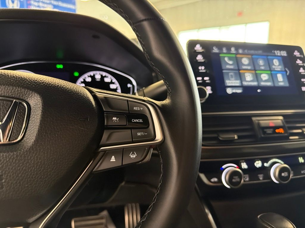 Used 2022 Honda Accord Sport image 17