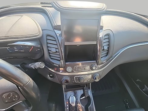 Used 2019 Chevrolet Impala LT w/ LT Leather Package image 22