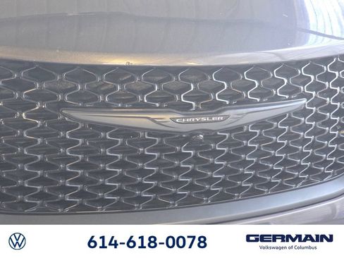 Used 2023 Chrysler Pacifica Touring-L w/ S Appearance Package AWD/4WD image 14