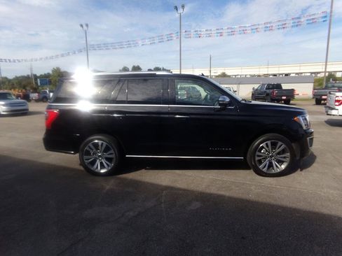 Used 2021 Ford Expedition Platinum image 9