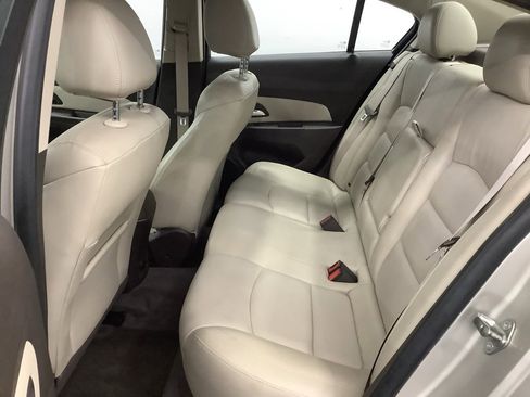 Used 2014 Chevrolet Cruze Diesel image 6
