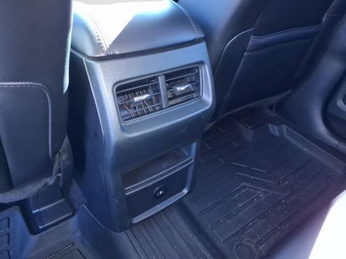 Certified 2024 Ford Edge SEL AWD/4WD image 10