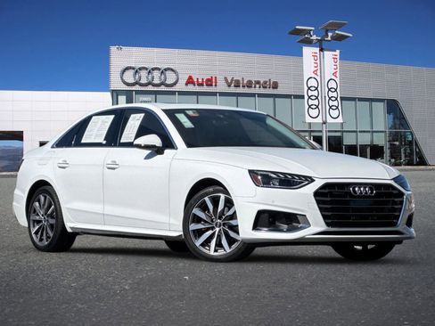 Used 2023 Audi A4 2.0T Premium w/ Convenience Package image 2