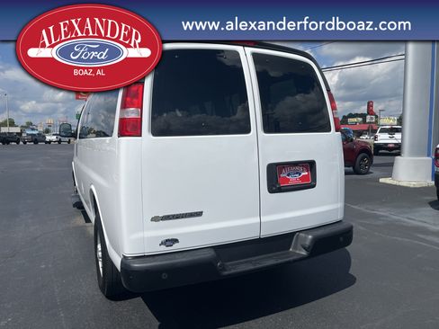 Used 2023 Chevrolet Express 3500 LS RWD image 6