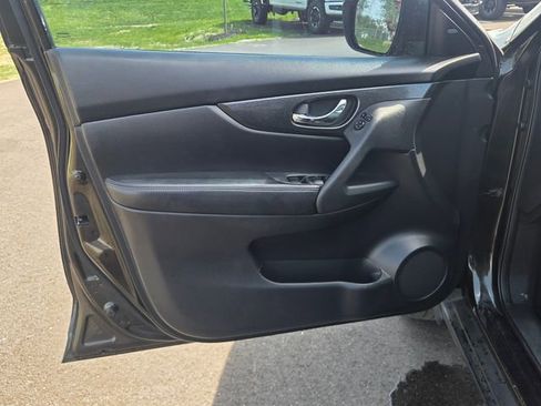 Used 2015 Nissan Rogue SL w/ SL Premium Package FWD image 25