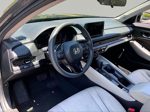 Used 2025 Honda Accord SE image 10
