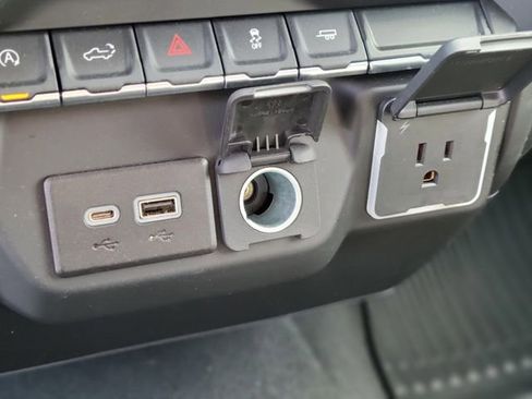 Used 2023 Chevrolet Silverado 1500 Custom image 28