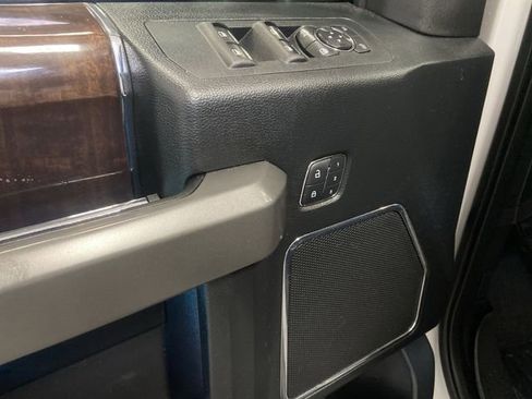 Used 2016 Ford F150 Platinum w/ Technology Package image 31