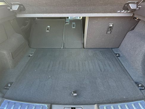 Used 2024 Land Rover Range Rover Evoque Dynamic SE image 33