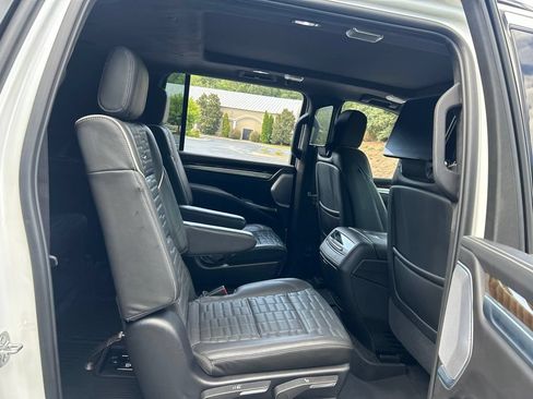 Used 2025 Cadillac Escalade ESV Sport Platinum AWD/4WD image 55